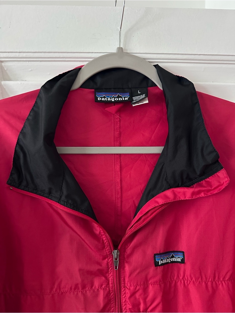 Vintage Patagonia Lightweight Windbreaker Jacket — Size L — red - Picture 2 of 6